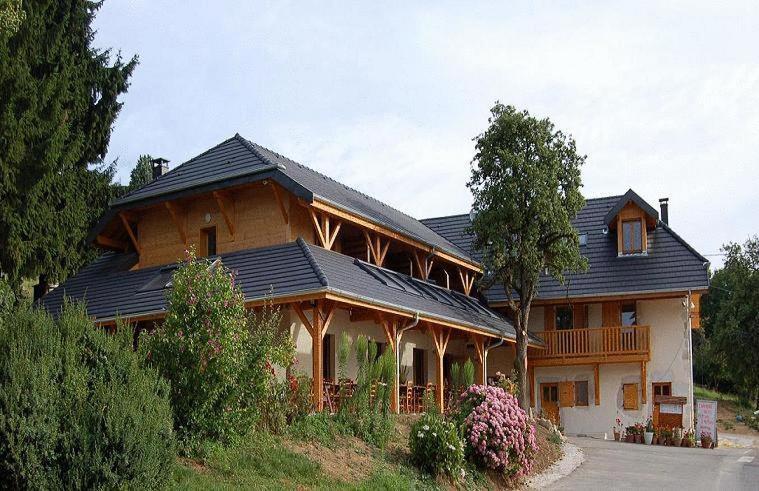 Auberge La Ferme De Ferrieres Annecy Bagian luar foto