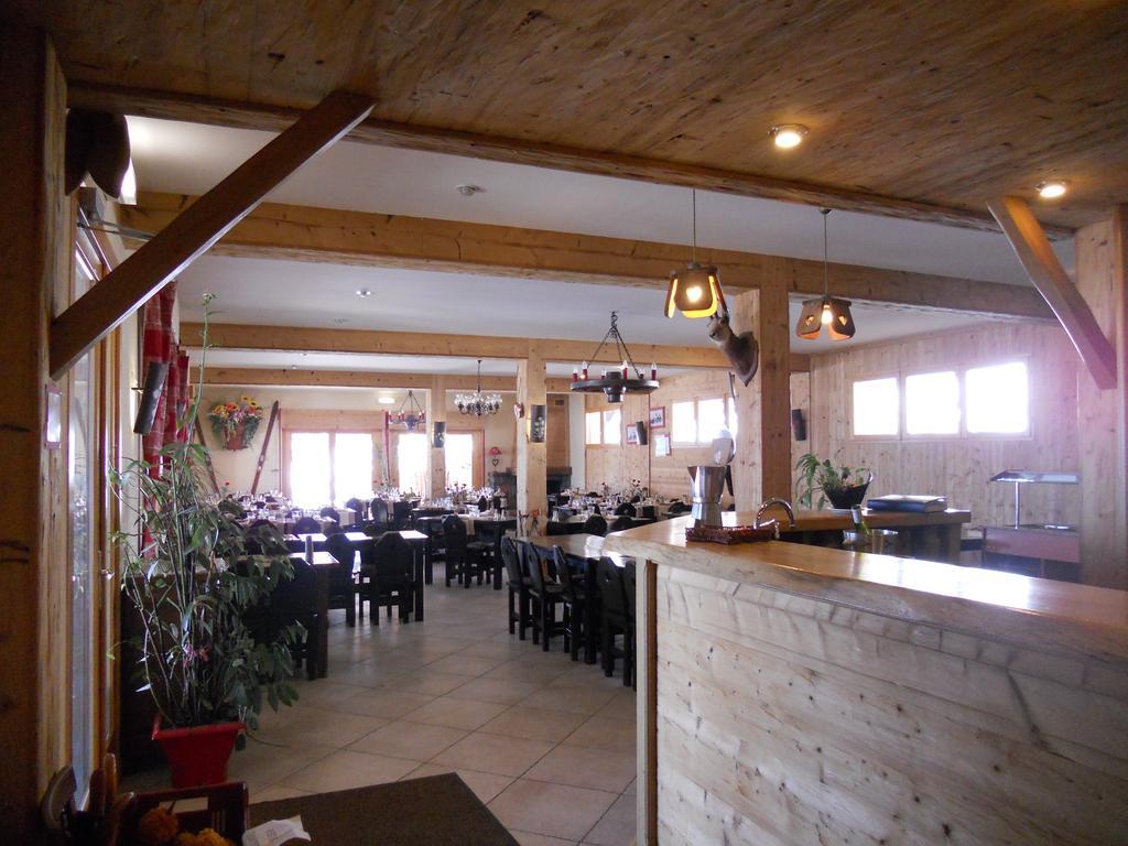 Auberge La Ferme De Ferrieres Annecy Bagian luar foto