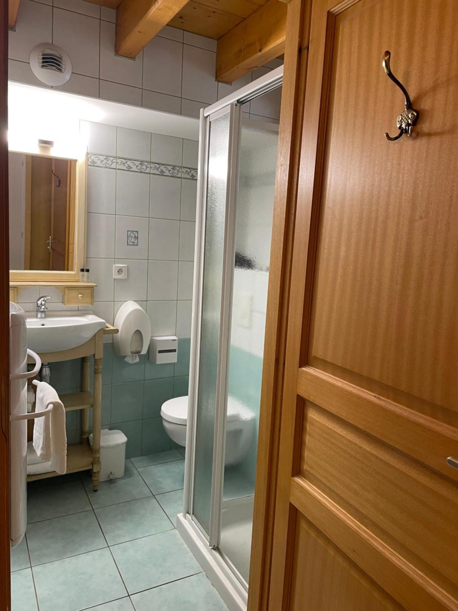 Auberge La Ferme De Ferrieres Annecy Bagian luar foto